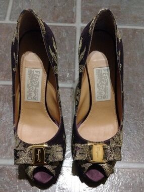 Salvatore Ferragamo Purple Satin Gold Embroidery Platform Peep Toe Pump 7C